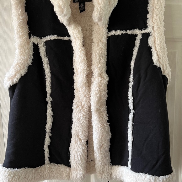 Ladies Plush Vest - Picture 1 of 8